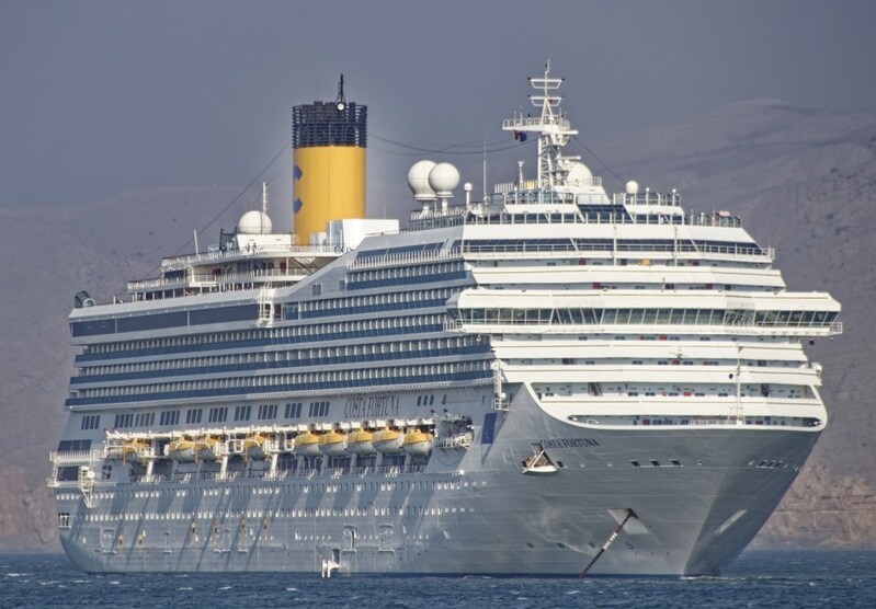 Large-cruise-ship.jpg